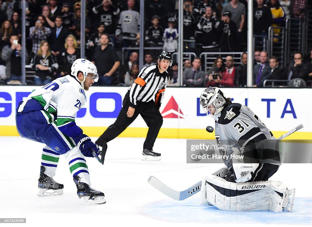 Vancouver Canucks v Los Angeles Kings