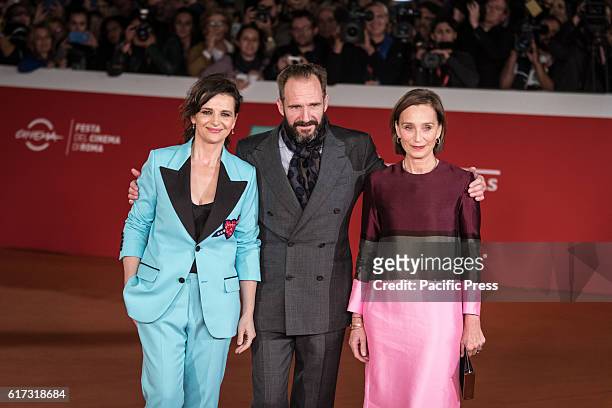 Ralph Fiennes, Kristin Scott Thomas and Juliette Binoche walk a red carpet for 'The English Patient - Il Paziente Inglese' during the 11th Rome Film...