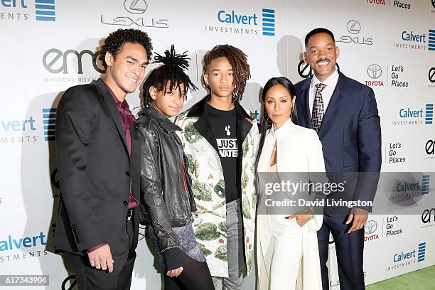 Actors Trey Smith, Willow Smith, Jaden Smith, Jada Pinkett Smith and Will Smith attend the Environmental Media Association 26th Annual EMA Awards...