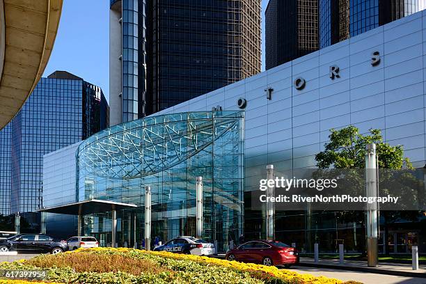 general motors headquarters, detroit renaissance center - detroit people mover stock pictures, royalty-free photos & images