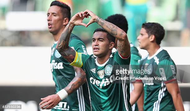Dudu of Palmeiras celebrates scoring the first goal during the match between Palmeiras and Sport Recife for the Brazilian Series A 2016 at Allianz...