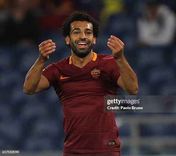 Mohamed Salah of AS Roma reacts during the Serie A match between AS Roma and US Citta di Palermo at Stadio Olimpico on October 23, 2016 in Rome,...