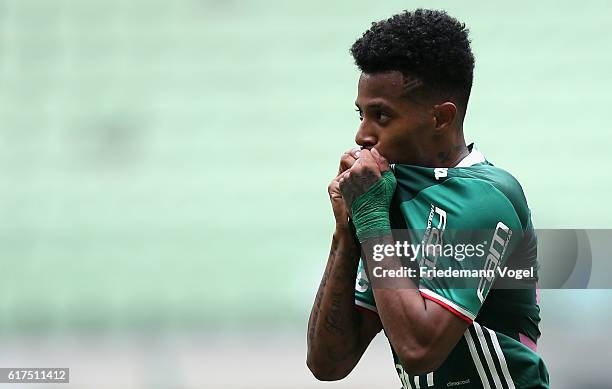 Tche Tche of Palmeiras celebrates scoring the second goal during the match between Palmeiras and Sport Recife for the Brazilian Series A 2016 at...