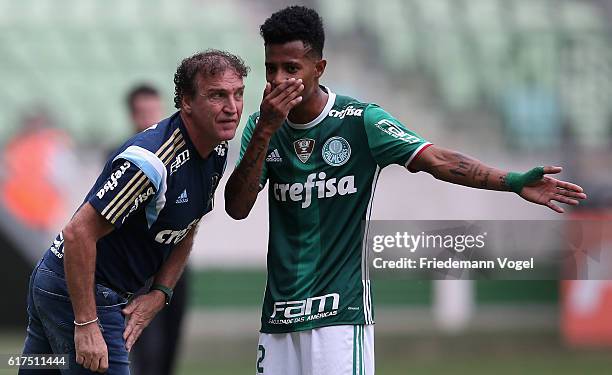 Head coach Cuca of Palmeiras gives advise to Tche Tche during the match between Palmeiras and Sport Recife for the Brazilian Series A 2016 at Allianz...