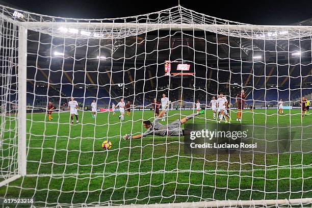 Roma player Edin Dzeko scores the goal during the Serie A match between AS Roma and US Citta di Palermo at Stadio Olimpico on October 23, 2016 in...