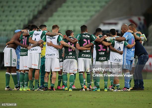 The team of Palmeiras celebrates after winning the match between Palmeiras and Sport Recife for the Brazilian Series A 2016 at Allianz Parque on...