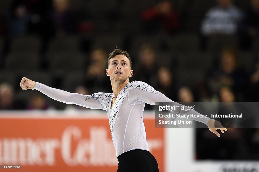 ISU Grand Prix of Figure Skating - Chicago Day 3