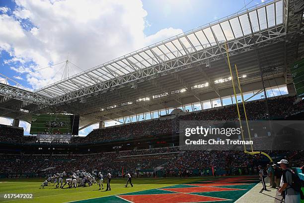 Andrew Franks of the Miami Dolphins kicks a field goal against the Buffalo Bills at Hard Rock Stadium on October 23, 2016 in Miami Gardens, Florida.