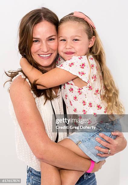 Actress Kelly Overton arrives for the Elizabeth Glaser Pediatric AIDS Foundation's 27th Annual A Time For Heroes at Smashbox Studios on October 23,...