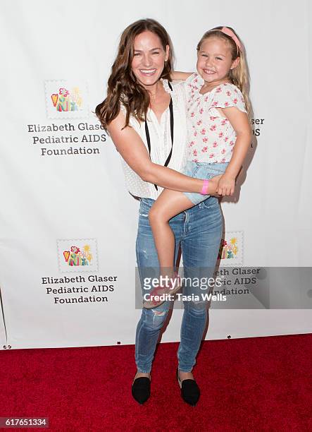 Kelly Overton attends Elizabeth Glaser Pediatric Aids Foundation "A Time For Heroes" family festival at Smashbox Studios on October 23, 2016 in...