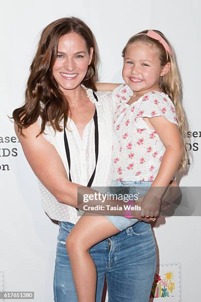 Kelly Overton attends Elizabeth Glaser Pediatric Aids Foundation "A Time For Heroes" family festival at Smashbox Studios on October 23, 2016 in...