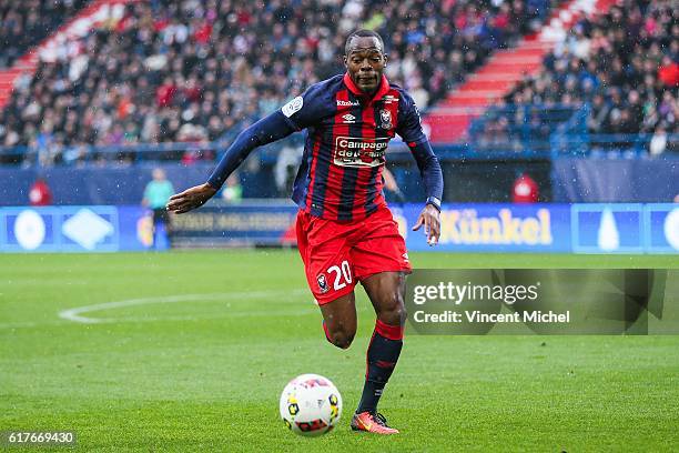 Herve Bazile of Caen during the Ligue 1 match between SM Caen and AS Saint-Etienne at Stade Michel D'Ornano on October 23, 2016 in Caen, France.