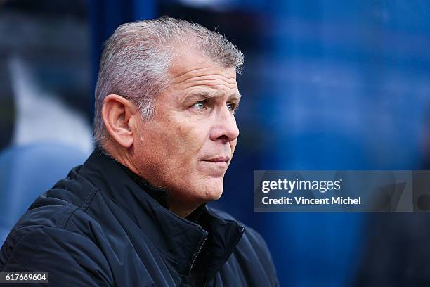 Patrice Garande of Caen during the Ligue 1 match between SM Caen and AS Saint-Etienne at Stade Michel D'Ornano on October 23, 2016 in Caen, France.