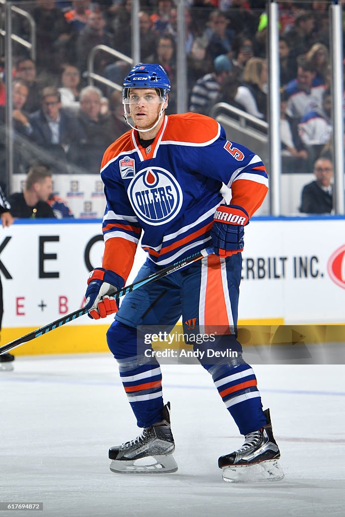 Carolina Hurricanes v Edmonton Oilers