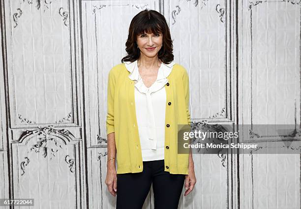 Actress Mary Steenburgen attends The Build Series Presents Mary Steenburgen Discussing "Last Man On Earth" at AOL HQ on October 24, 2016 in New York...