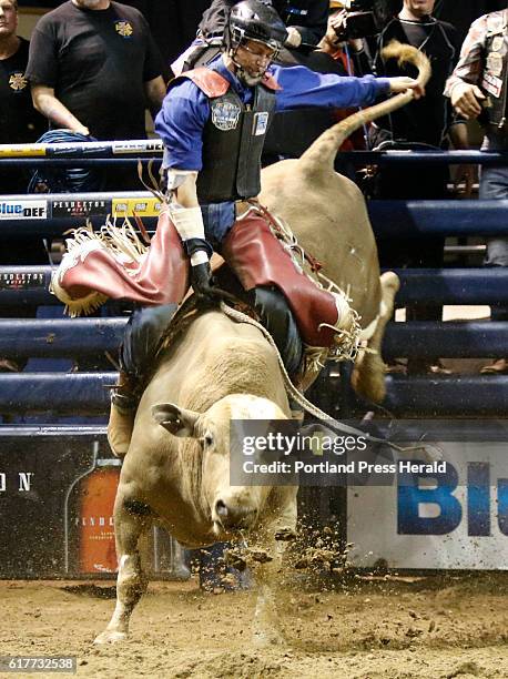 Bull Rider Loop Bull Riders Night Photos and Premium High Res Pictures - Getty Images