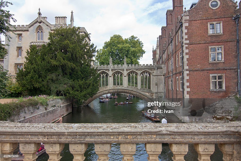 Punting on River Cam with The Bridge of Sighs, St John's College, Cambridge, Cambridgeshire, England, UK