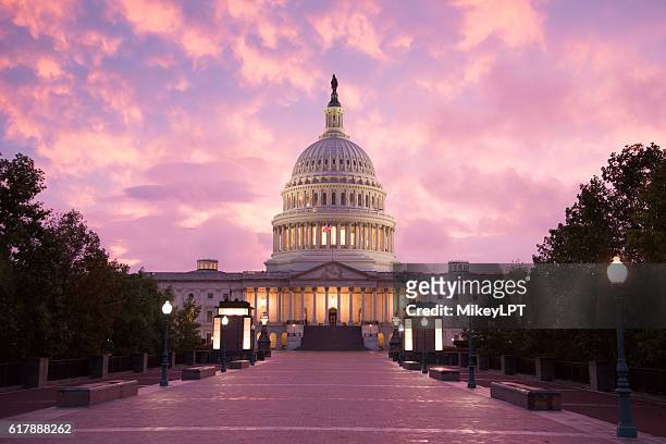 capitol building sunset - washington dc - washington dc stockfoto's en -beelden