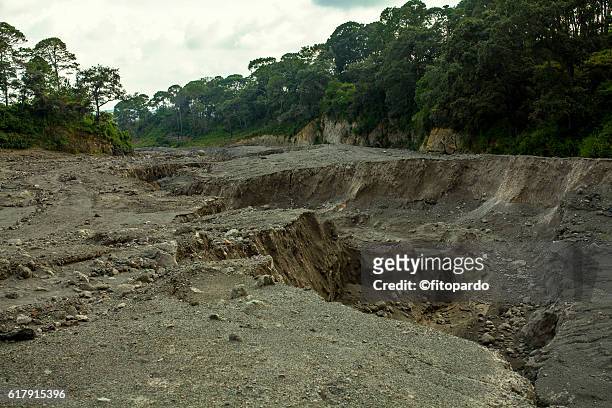 volcán de colima, lava flows and soil flows - volcán stock pictures, royalty-free photos & images