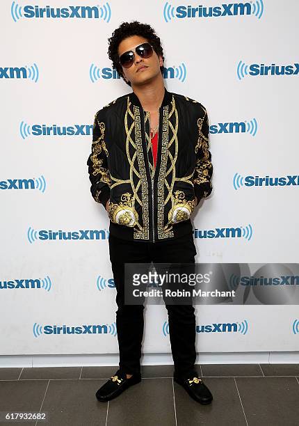 Bruno Mars visits at SiriusXM Studio on October 25, 2016 in New York City.