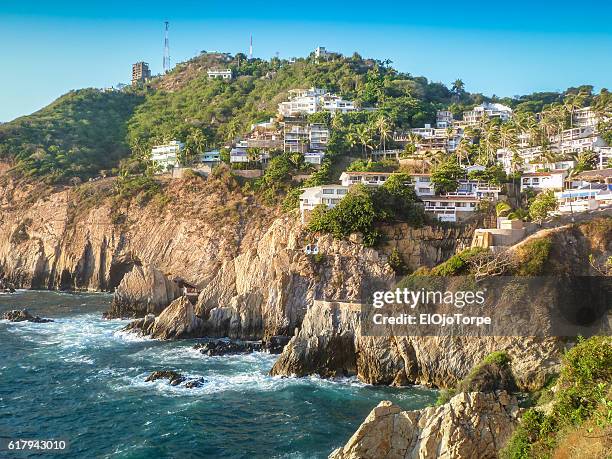 view of acapulco coastline, mexico - acapulco fotografías e imágenes de stock
