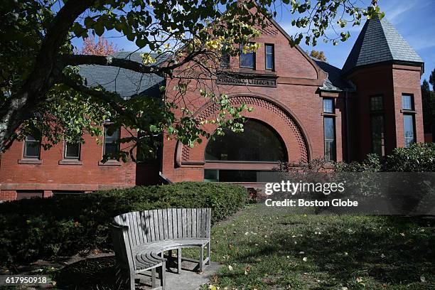 180 Randall Library Stock Photos, High-Res Pictures, and Images - Getty ...