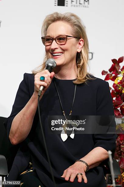 Meryl Streep who is one of the famous actress appeared at the press conference of the movie &quot;Florence Foster Jenkins&quot; in Roppongi Academy...