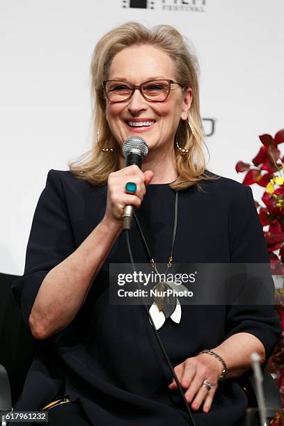 Meryl Streep who is one of the famous actress appeared at the press conference of the movie &quot;Florence Foster Jenkins&quot; in Roppongi Academy...