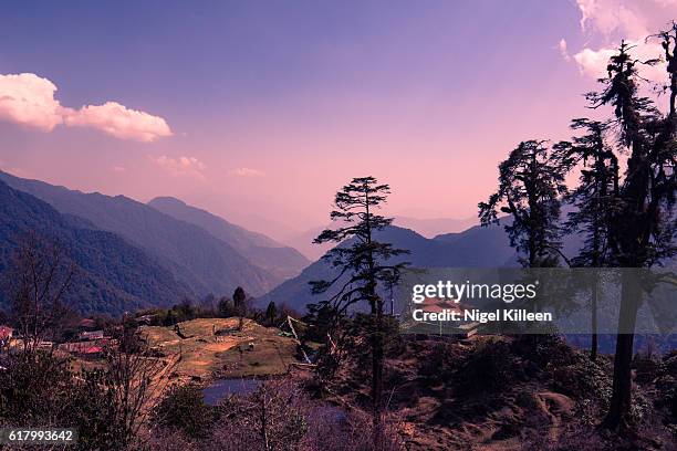 thsoka buddhist temple, kanchendzonga national park, sikkim - kangchenjunga stock pictures, royalty-free photos & images