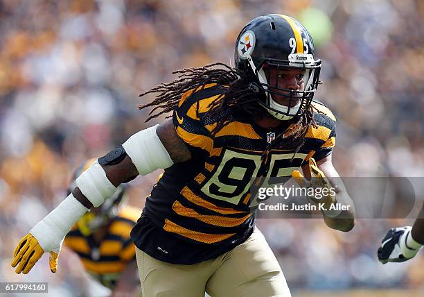 Jarvis Jones of the Pittsburgh Steelers in action during the game against the New York Jets on October 9, 2016 at Heinz Field in Pittsburgh,...