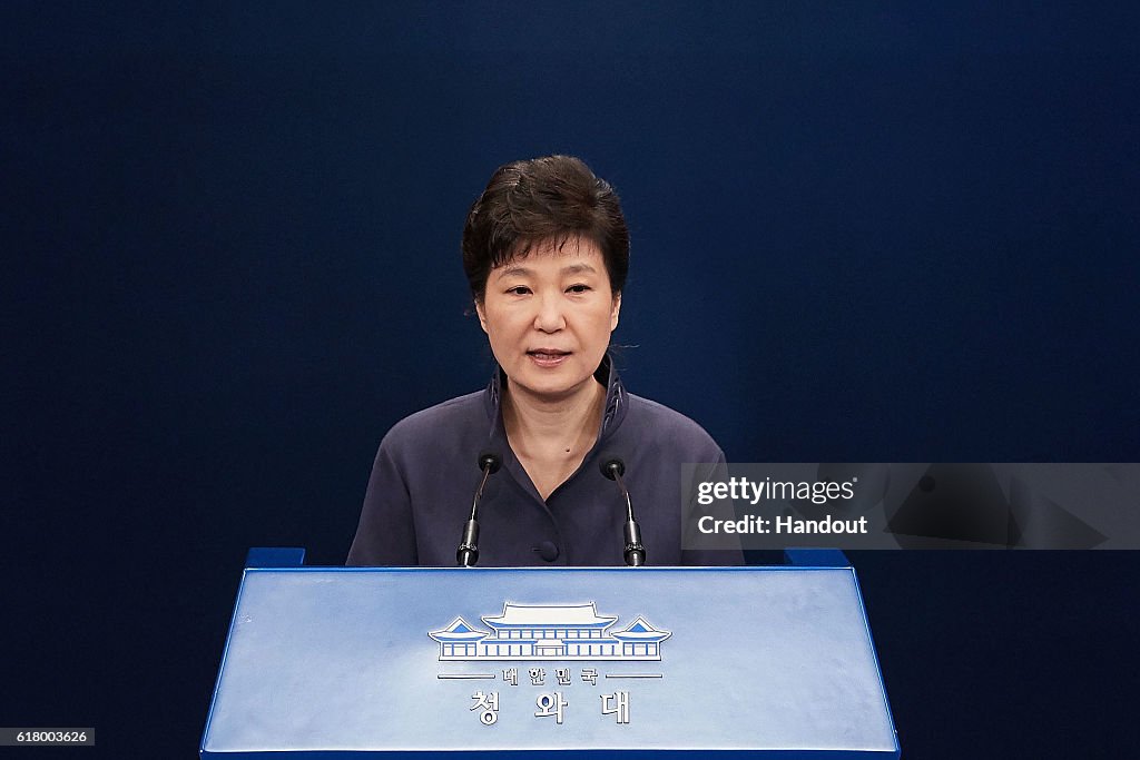 South Korean President Park Offers Public Apology