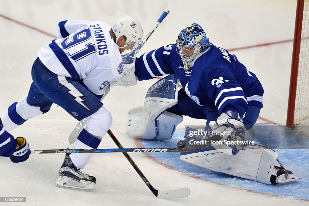 NHL: OCT 25 Lightning at Maple Leafs
