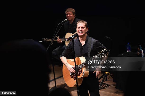 Musician Rob Thomas performs on stage during an Evening with Rob Thomas to benefit Sidewalk Angels at Samsung 837 at Samsung 837 on October 25, 2016...