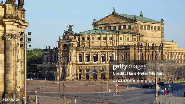 dresden, semperoper - semperoper stock pictures, royalty-free photos & images