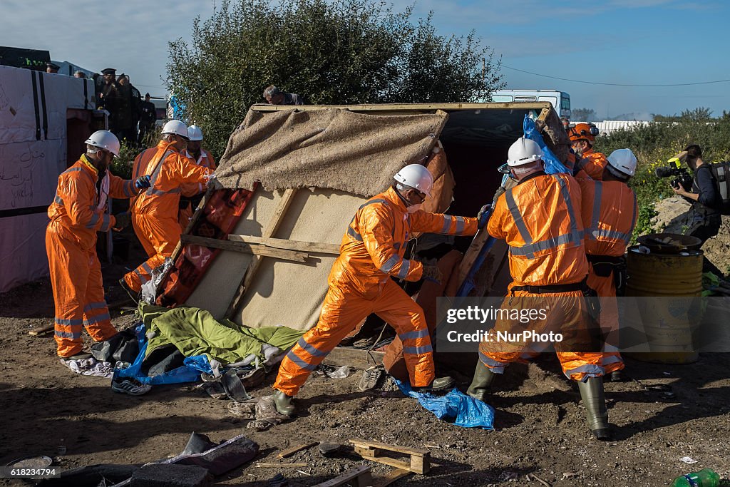 Second Day of Eviction of the Calsis Refugee Camp