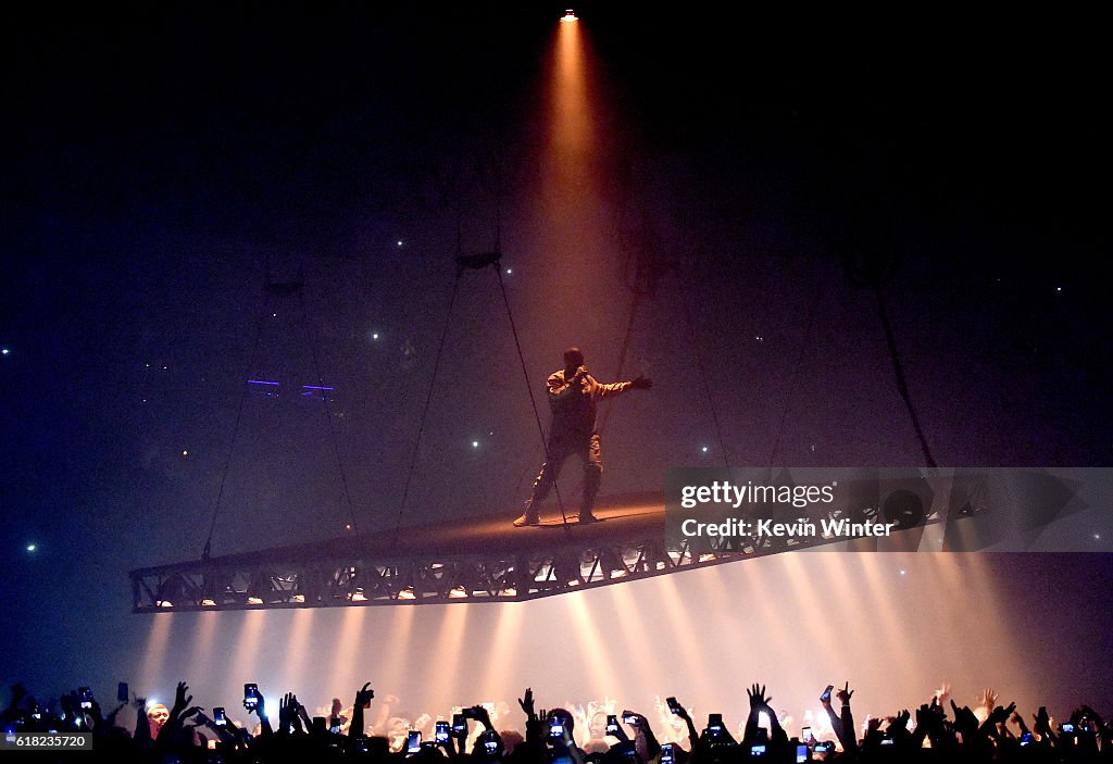 Kanye West Performs At The Forum