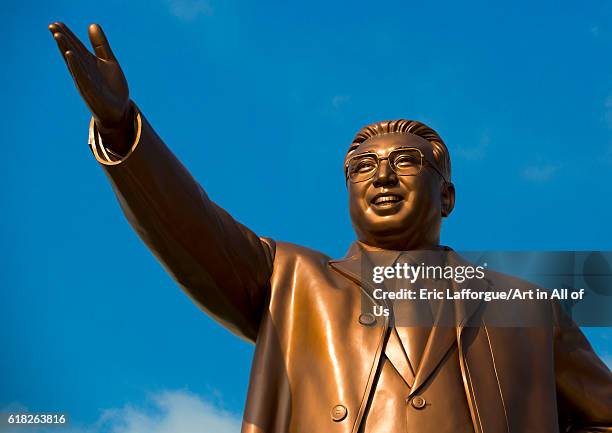 Kim jong il statue in grand monument of mansu hill, pyongyang, North Korea on September 9, 2012 in Pyongyang, North Korea.