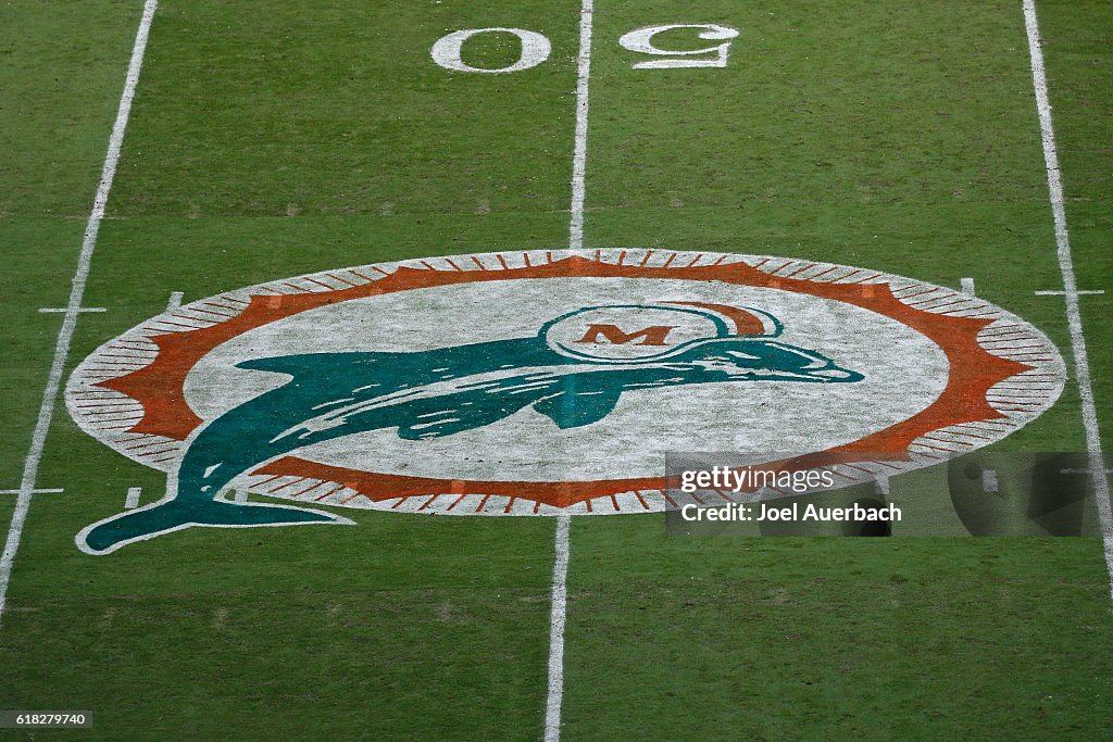 Buffalo Bills v Miami Dolphins