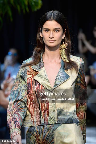 Carol Ribeiro walks at Agua de Coco Runway SPFW Winter 2017 at Artefacto Country & Beach Store on October 26, 2016 in Sao Paulo, Brazil.