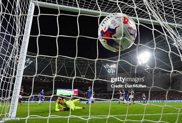 Cheikhou Kouyate of West Ham United scores his sides first goal during the EFL Cup fourth round match between West Ham United and Chelsea at The...