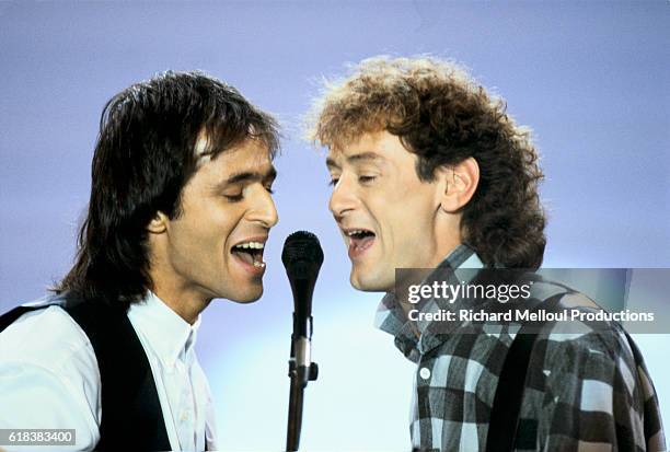 Singers Jean-Jacques Goldman and Michael Jones on Show Sardou
