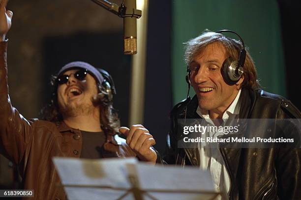 French actor Gerard Depardieu records the song Un piccolo aiuto with Italian rock singer Zucchero.