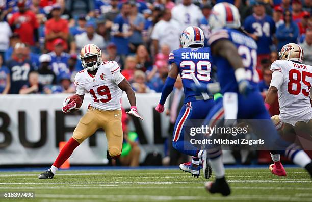 Keshawn Martin of the San Francisco 49ers returns a kickoff during the game against the Buffalo Bills at New Era Field on October 16, 2016 in Orchard...