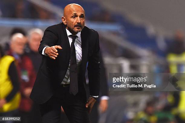 851 Head Coach Of As Roma Luciano Spalletti Photos and Premium High Res  Pictures - Getty Images