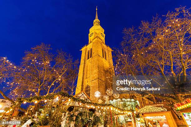 marienkirche in dortmund during christmas - dortmund stad stock-fotos und bilder