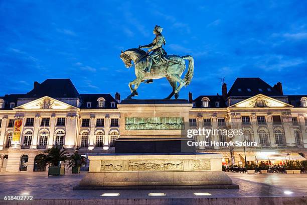 statue of saint joan of arc in orleans - orleans france stock pictures, royalty-free photos & images