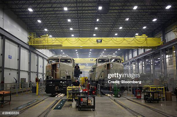 Ge Train Engine 150 General Electric Locomotive Stock Photos, High-Res Pictures, and ...