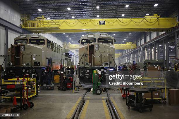Ge Train Engine 150 General Electric Locomotive Stock Photos, High-Res Pictures, and ...