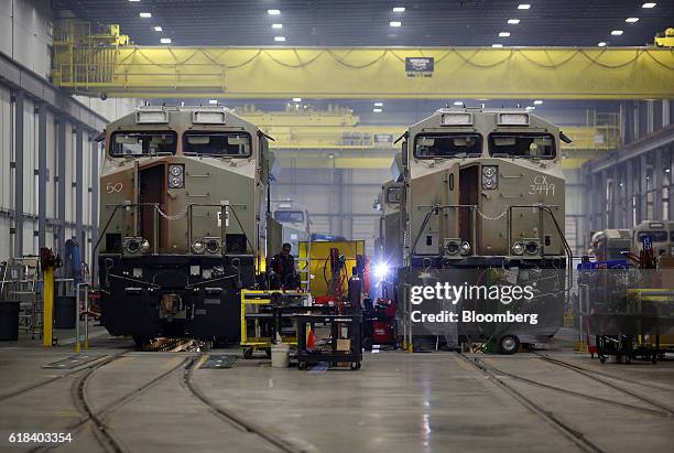 Ge Train Engine 222 Ge Locomotive Stock Photos, High-Res Pictures, and Images - Getty ...