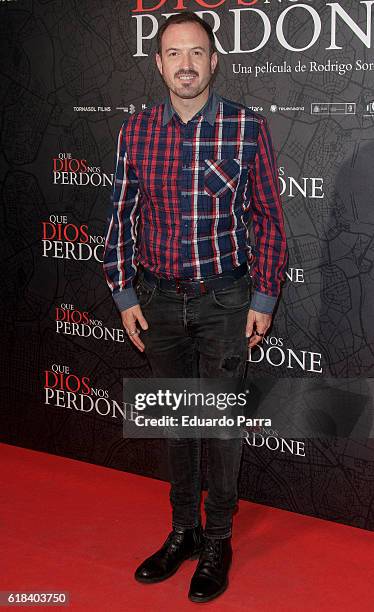 Actor Alex O'Dogherty attends the 'Que Dios nos perdone' photocall at Capitol cinema on October 26, 2016 in Madrid, Spain.